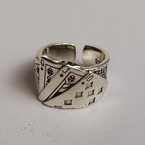 Nearly new women's fashion vintage style rings